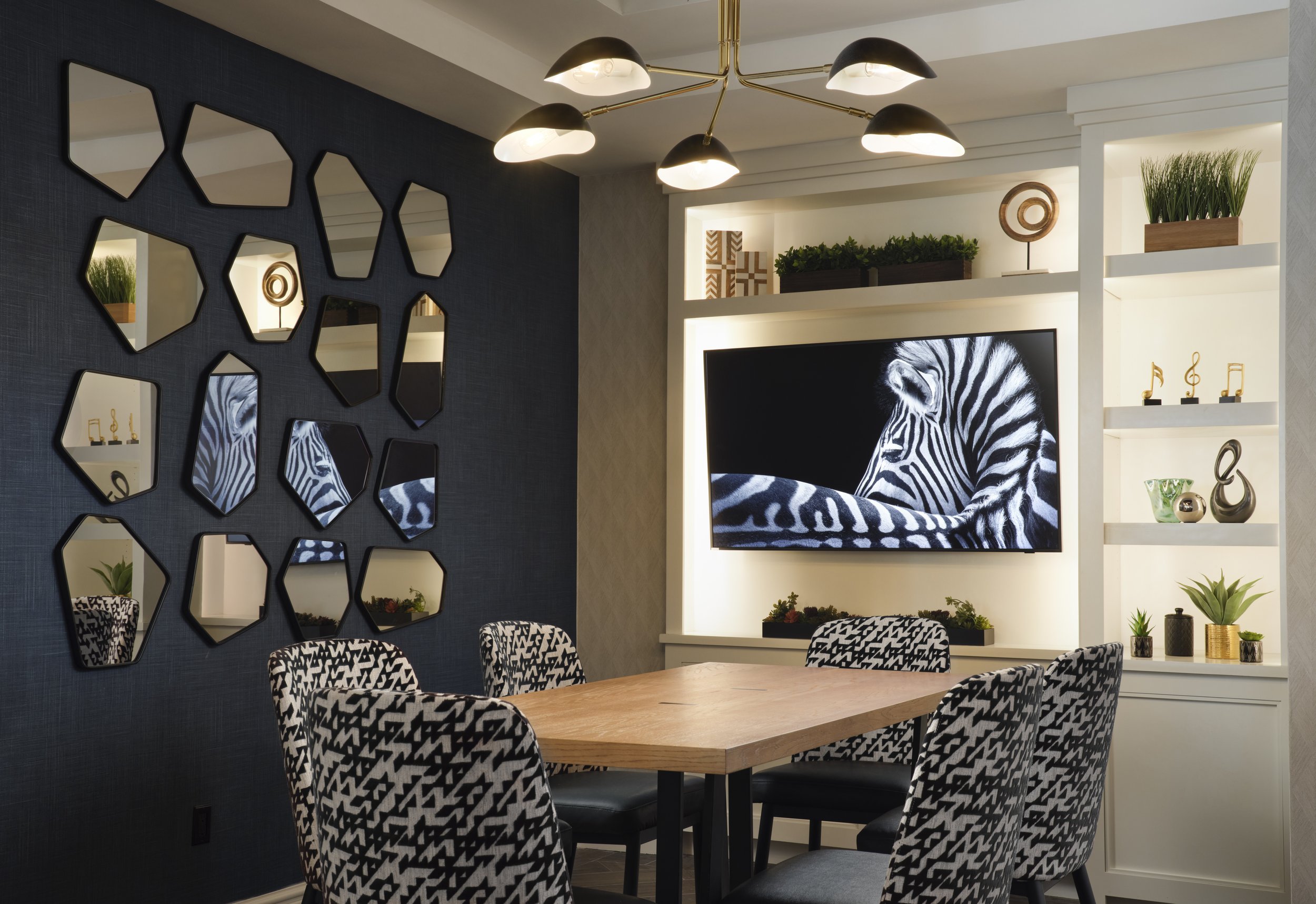 Hilton New Orleans Airport LaSalle Dinning 1.jpg