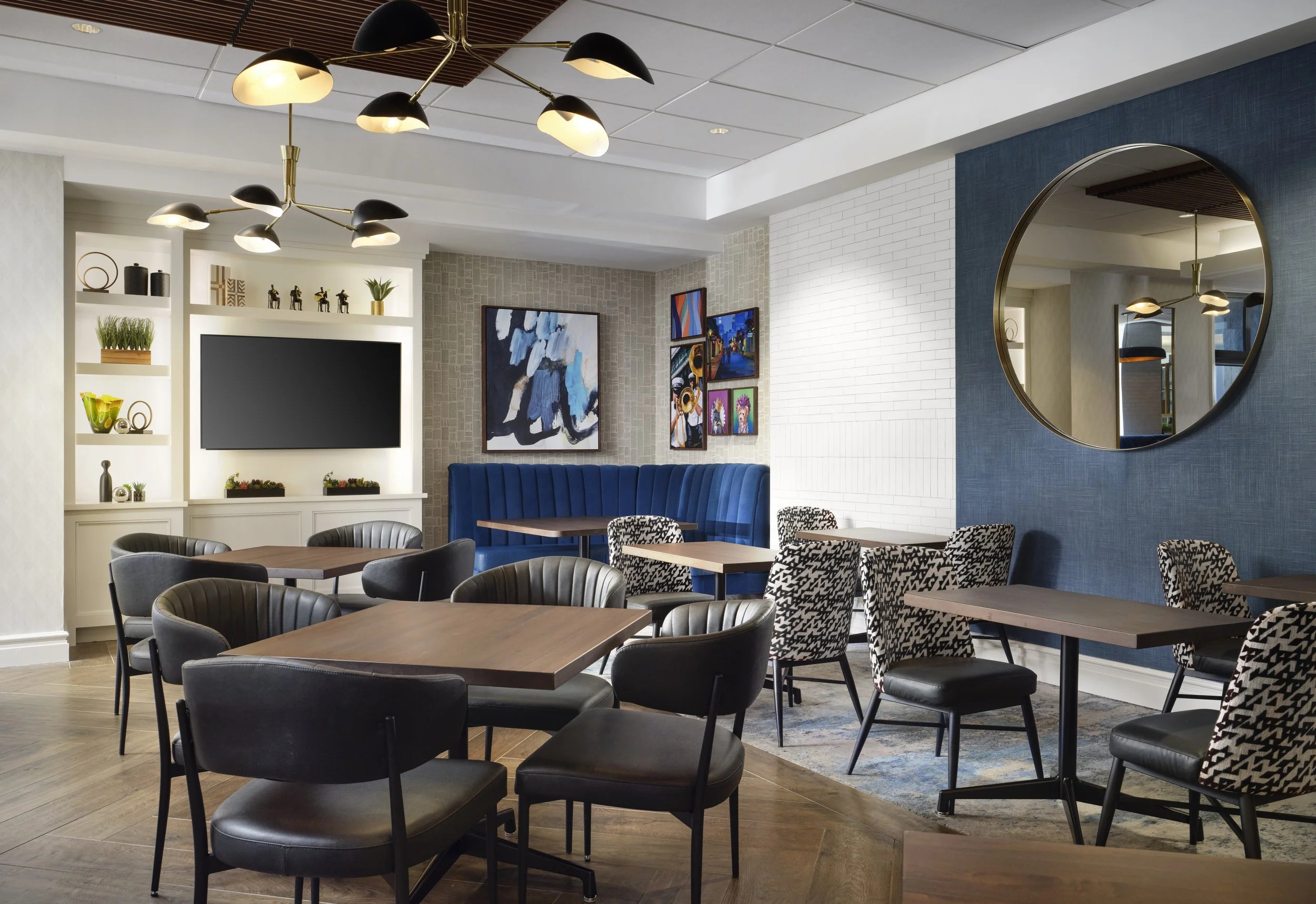 Hilton New Orleans Airport LaSalle Dinning 3.jpg