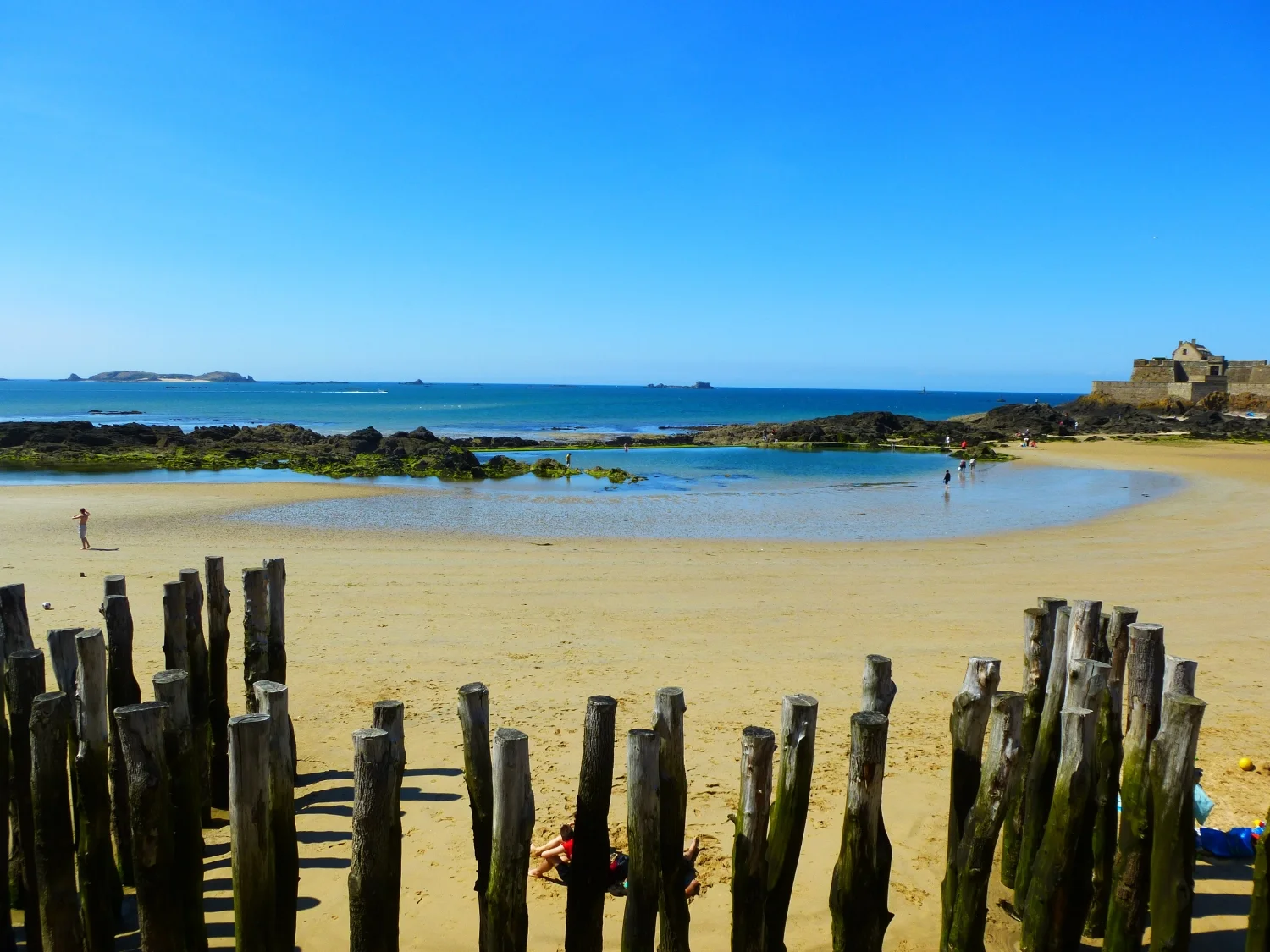 St-Malo coast at low tide (France)