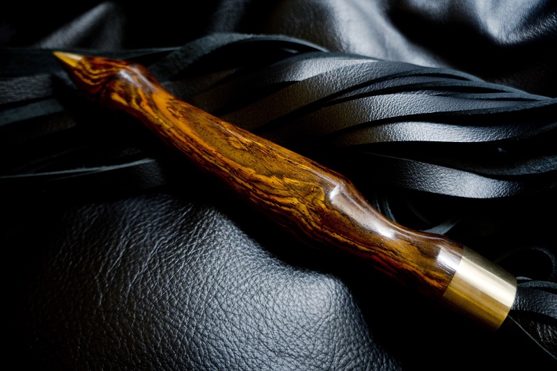 Custom flogger 2 resize.jpg