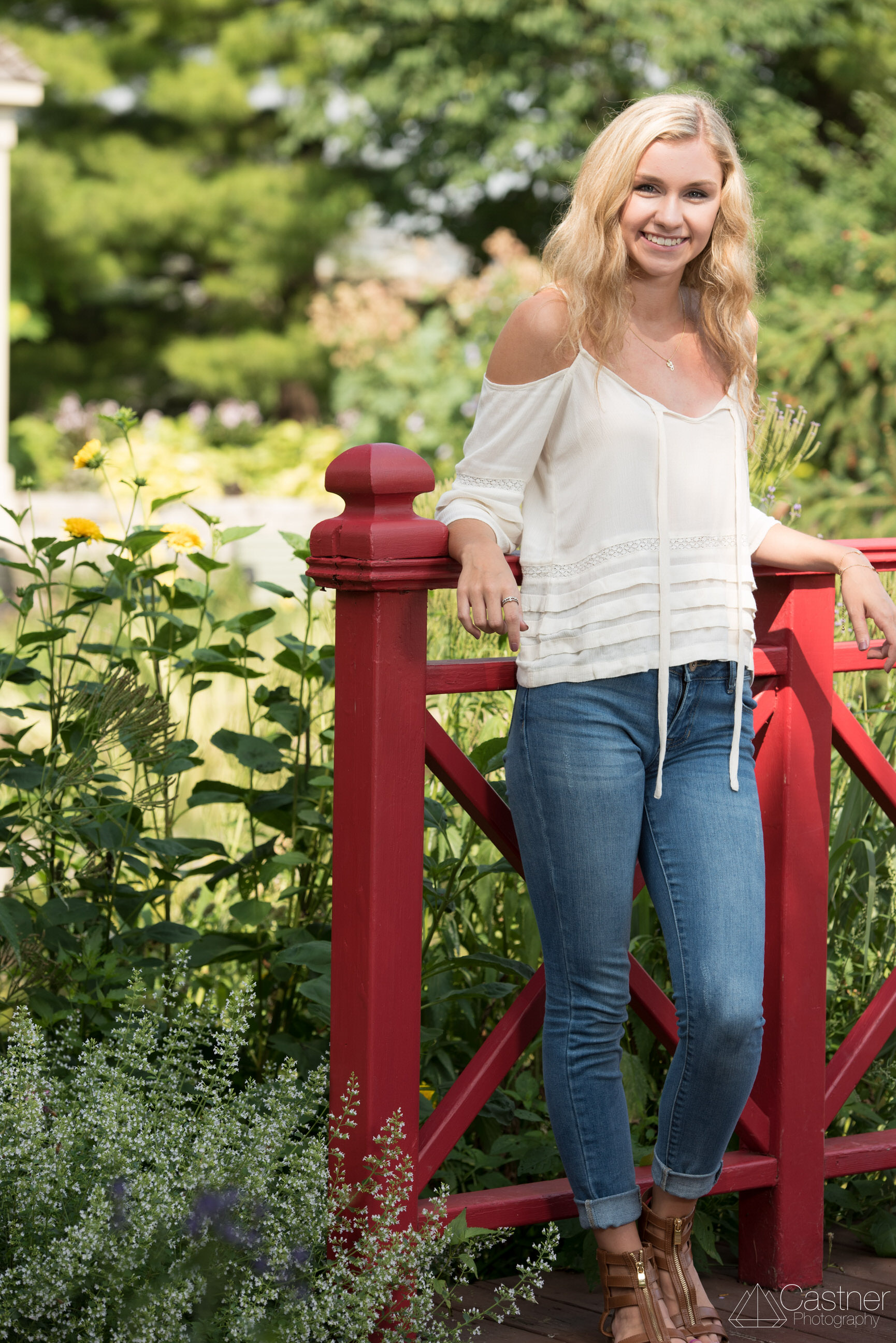 outdoor senior portraits colorado