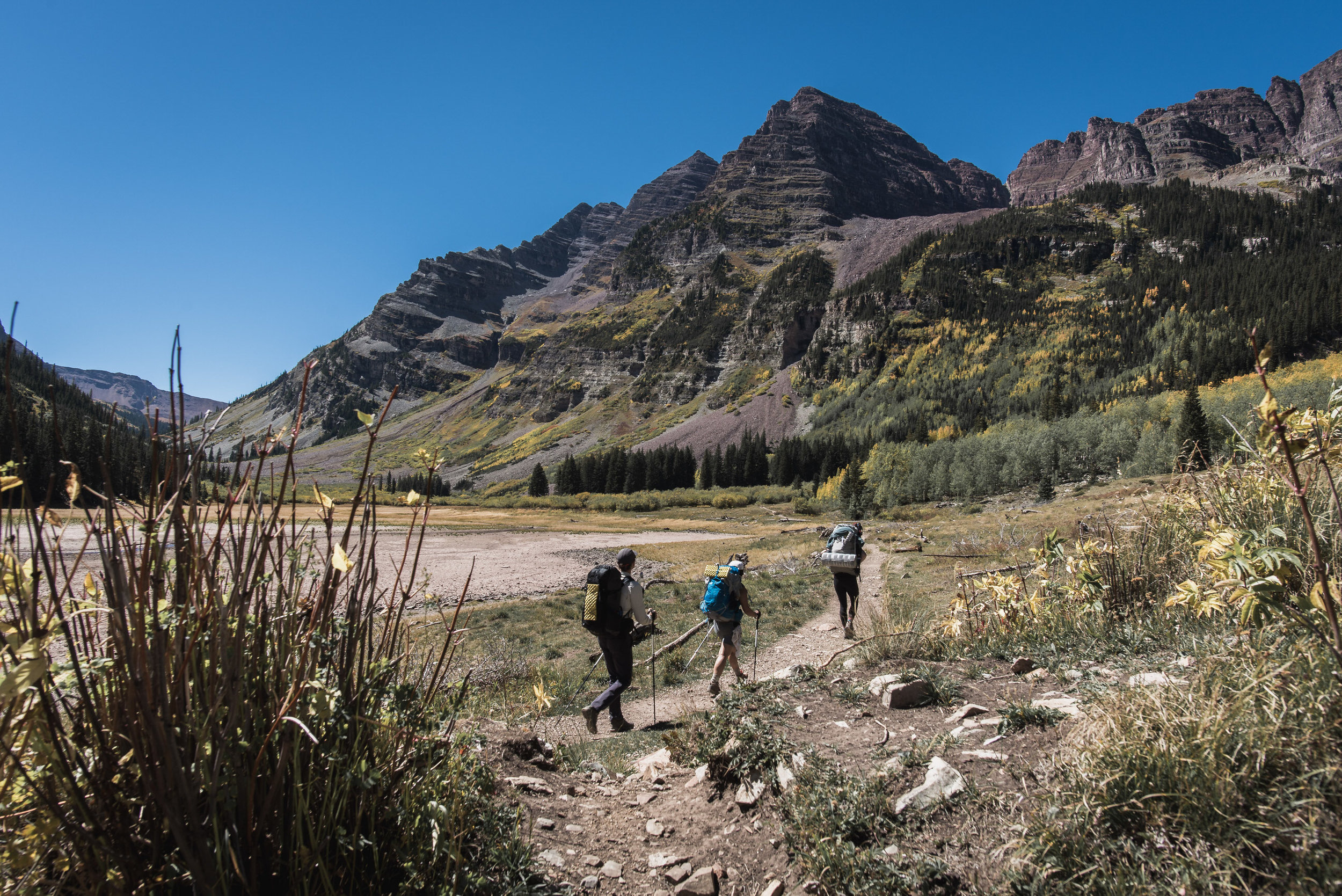 four pass loop fall colors backpacking aspen boulder photographers