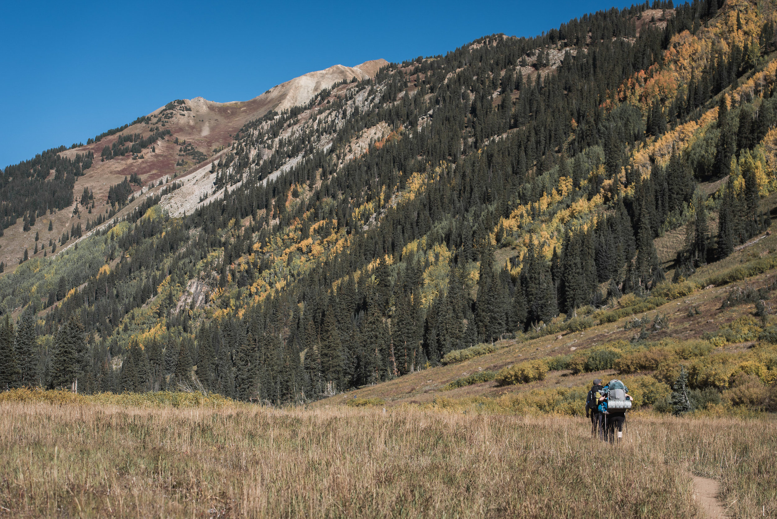 four pass loop fall colors backpacking aspen boulder photographers