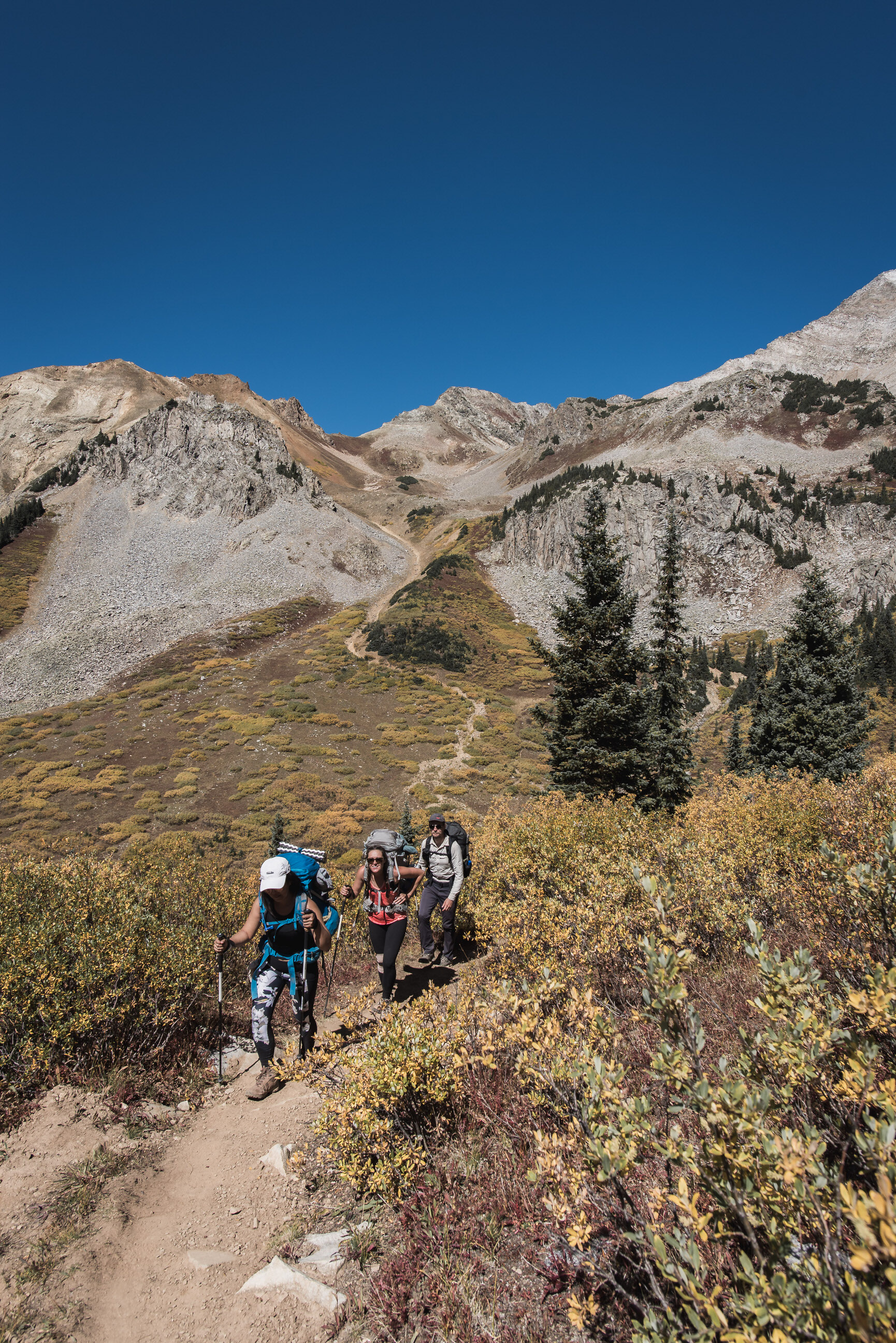 four pass loop fall colors backpacking aspen boulder photographers