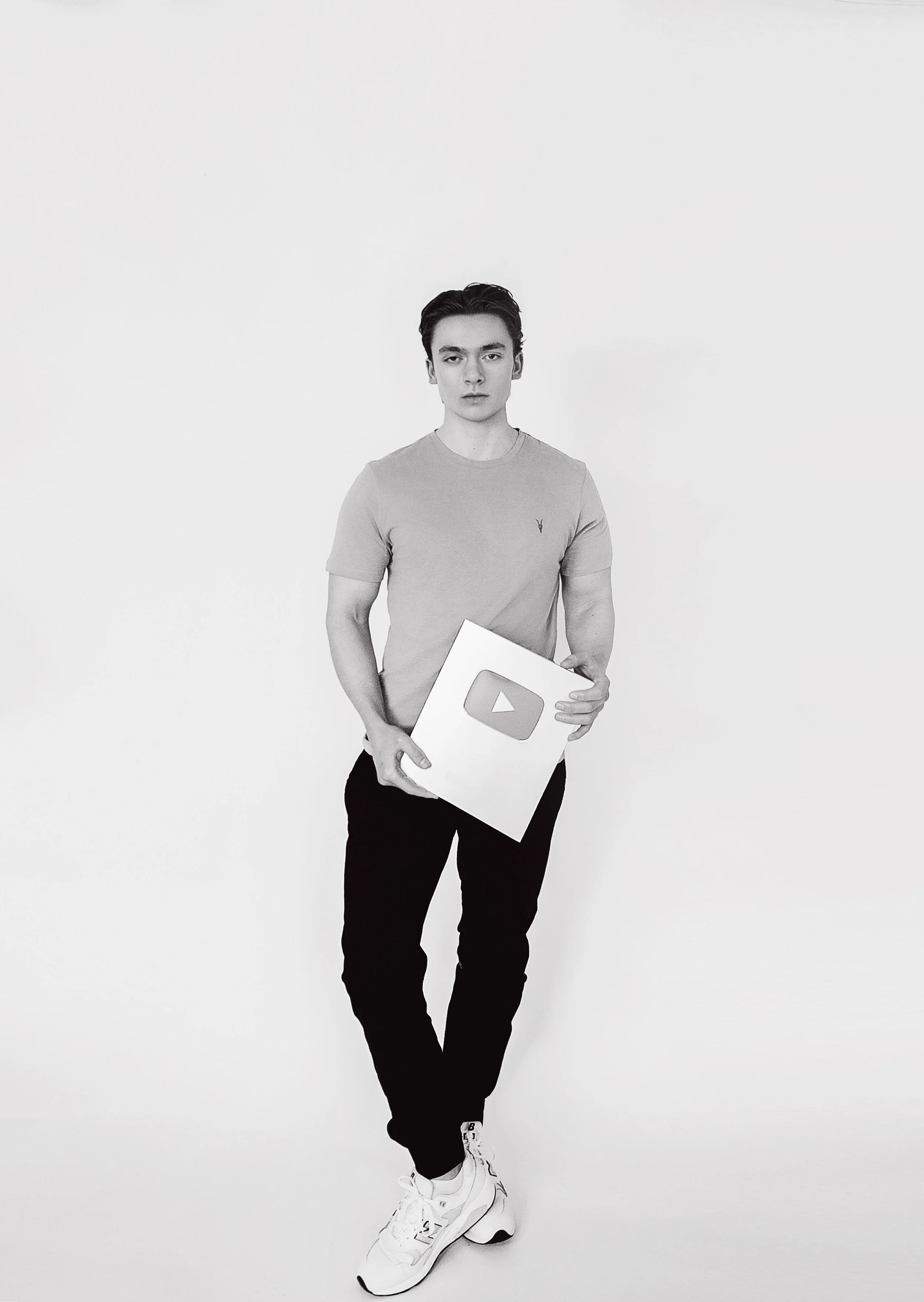 PureStudiosAgnesKieszHunterFekete2023-15BW.jpg