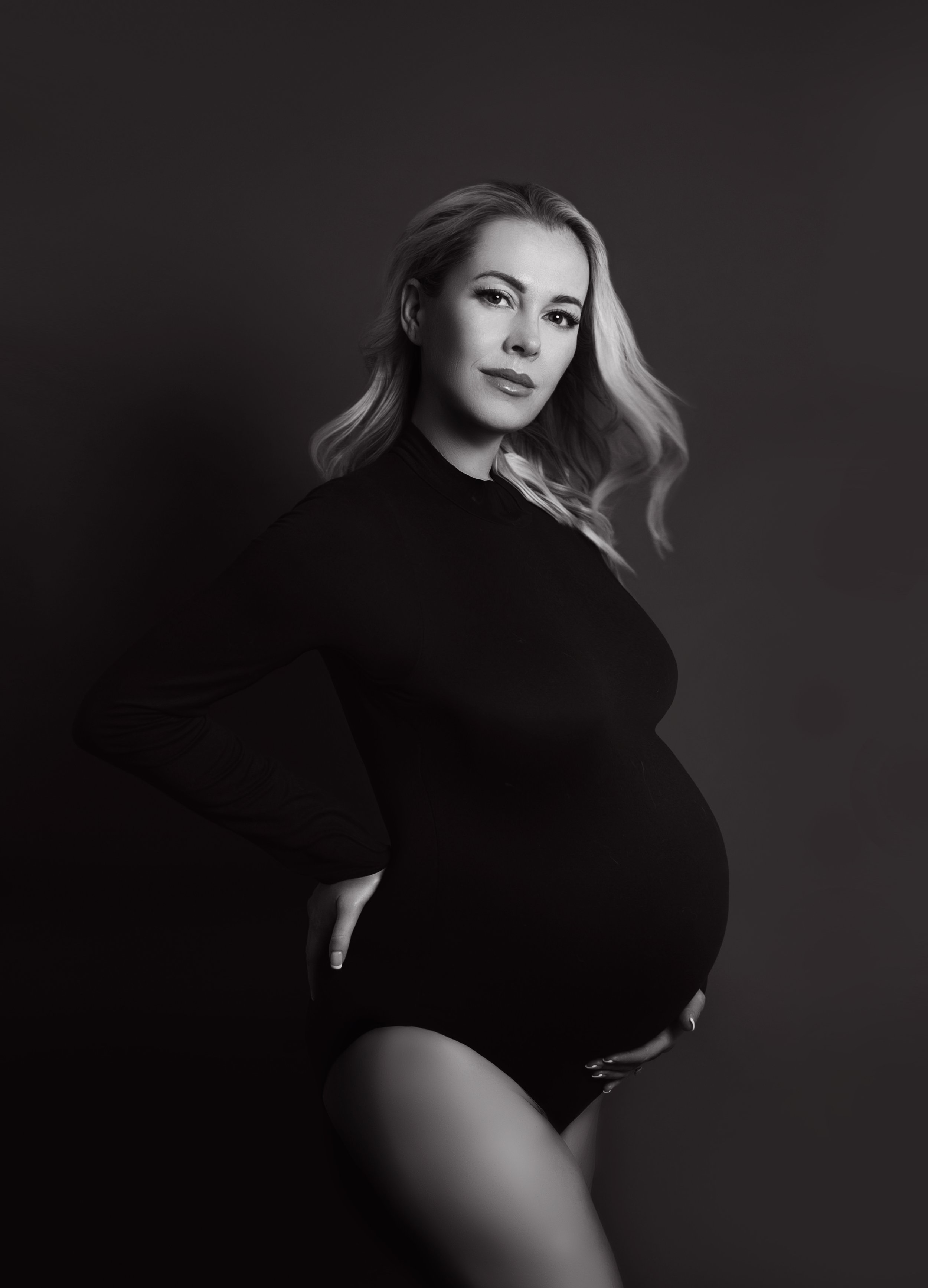 PureStudiosAgnesKieszAmandaWMaternity-27BW.jpg