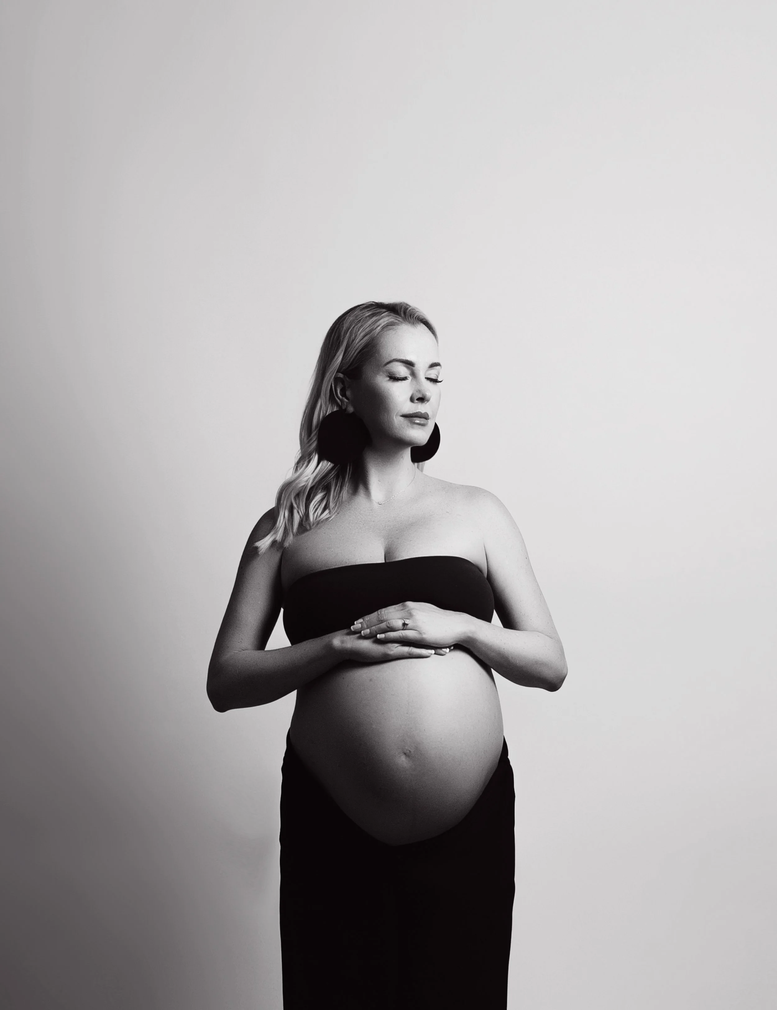 PureStudiosAgnesKieszAmandaWMaternity-18CUBW.jpg