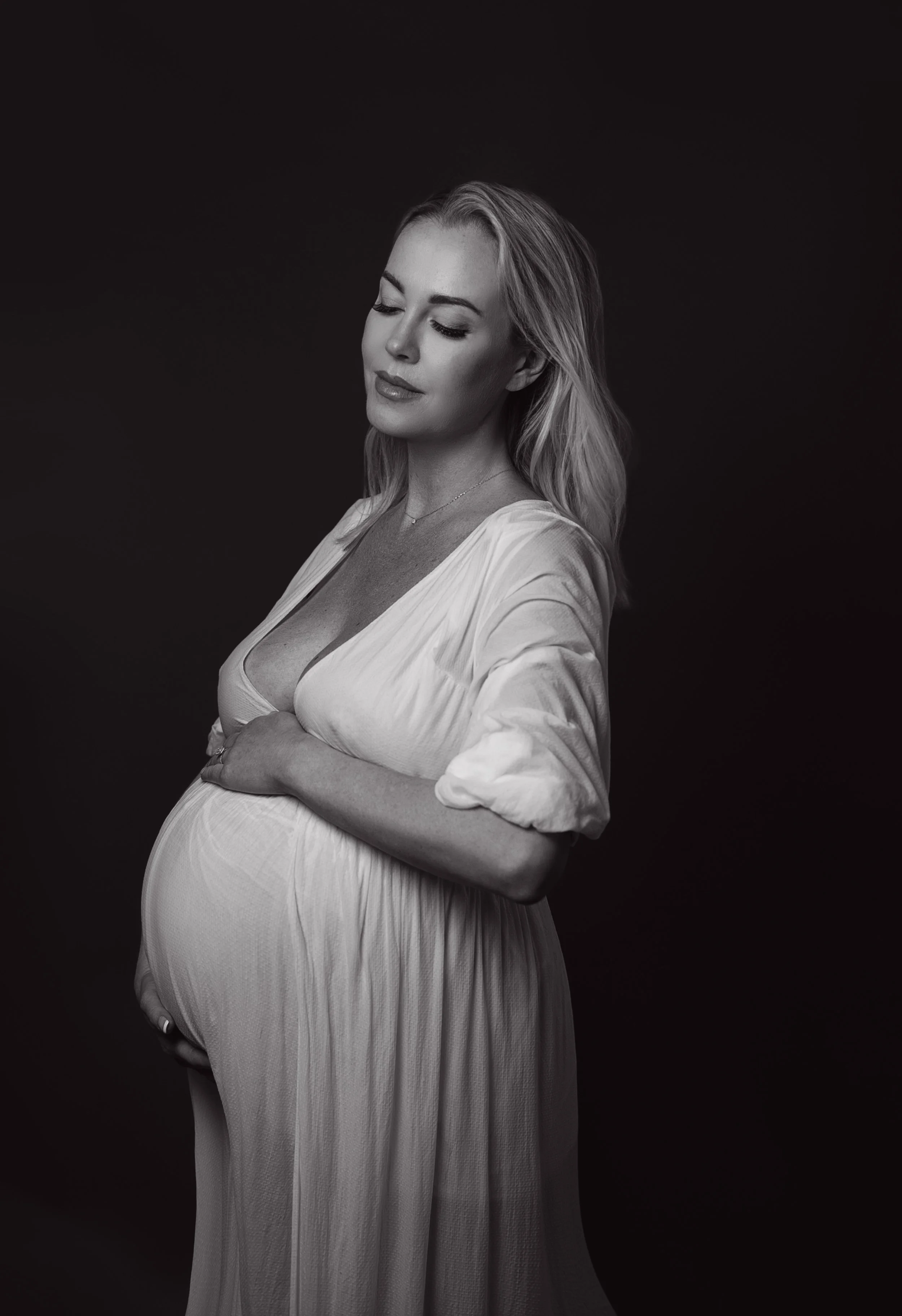 PureStudiosAgnesKieszAmandaWMaternity-48BW.jpg