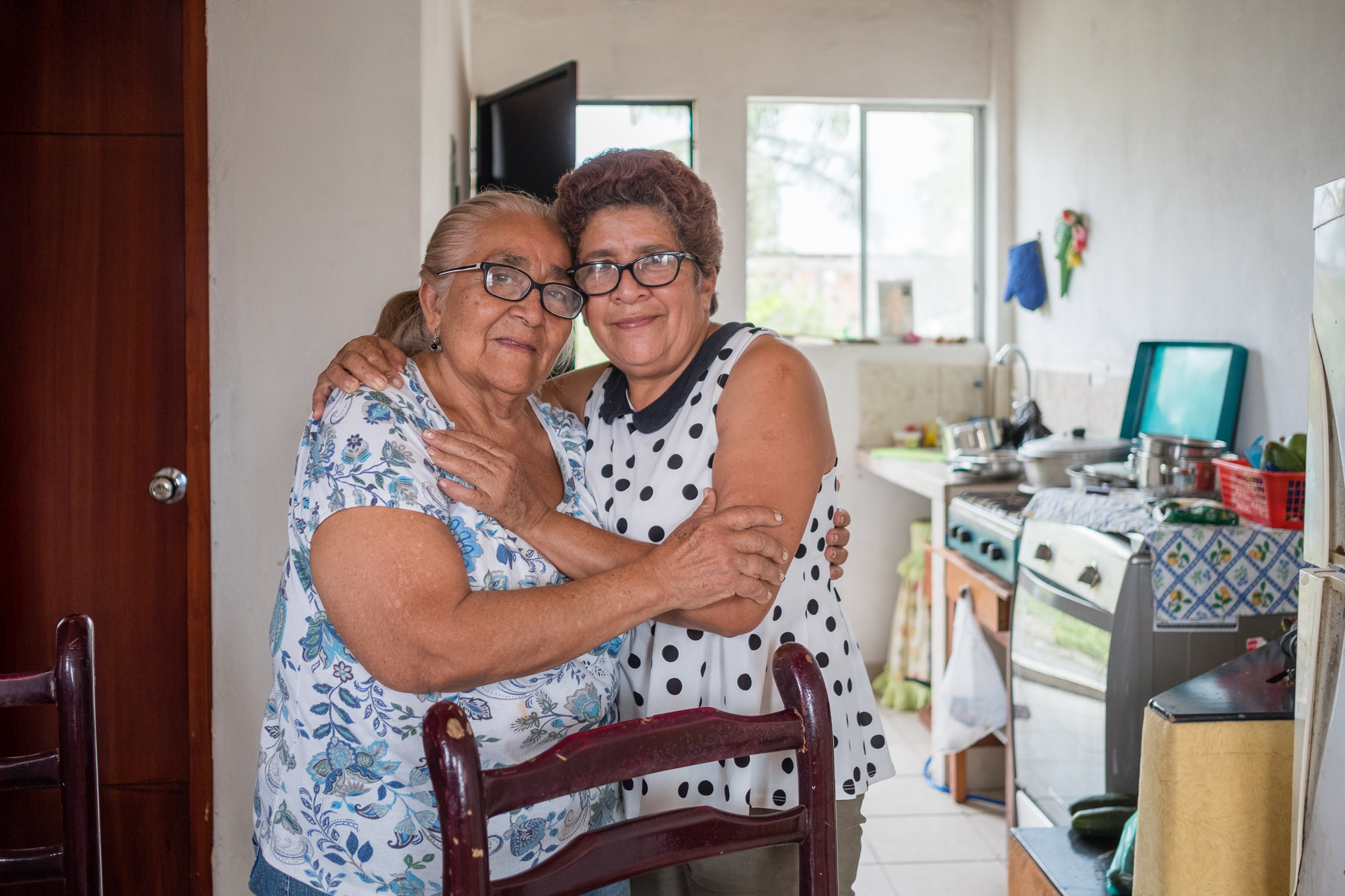 Mother and daughter Pedernales, Ecuador.