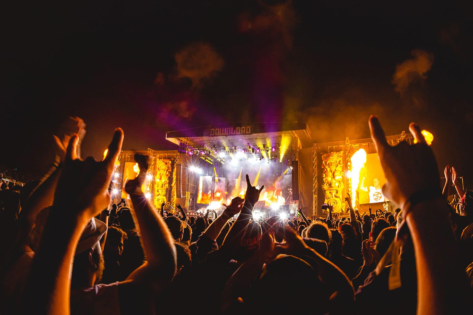 avenged_sevenfold24_website_image_pjbq_standard.jpg