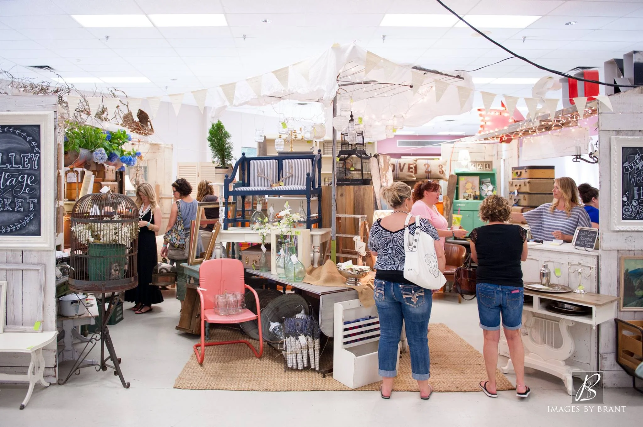 The_Great_Junk_Hunt_Vintage_Market_women_shopping_booth.jpg