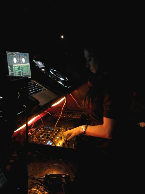 La Zarza DJing.jpg