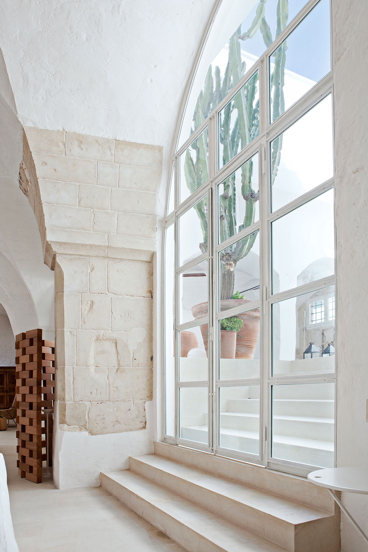 Ludovica + Roberto Palomba's home via Yatzer