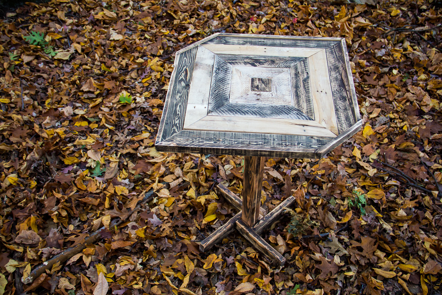 table with leg (1 of 1).jpg