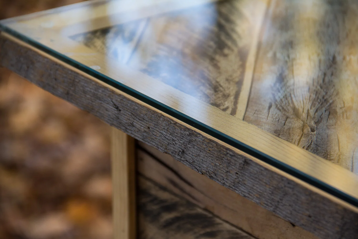 Bar top detail