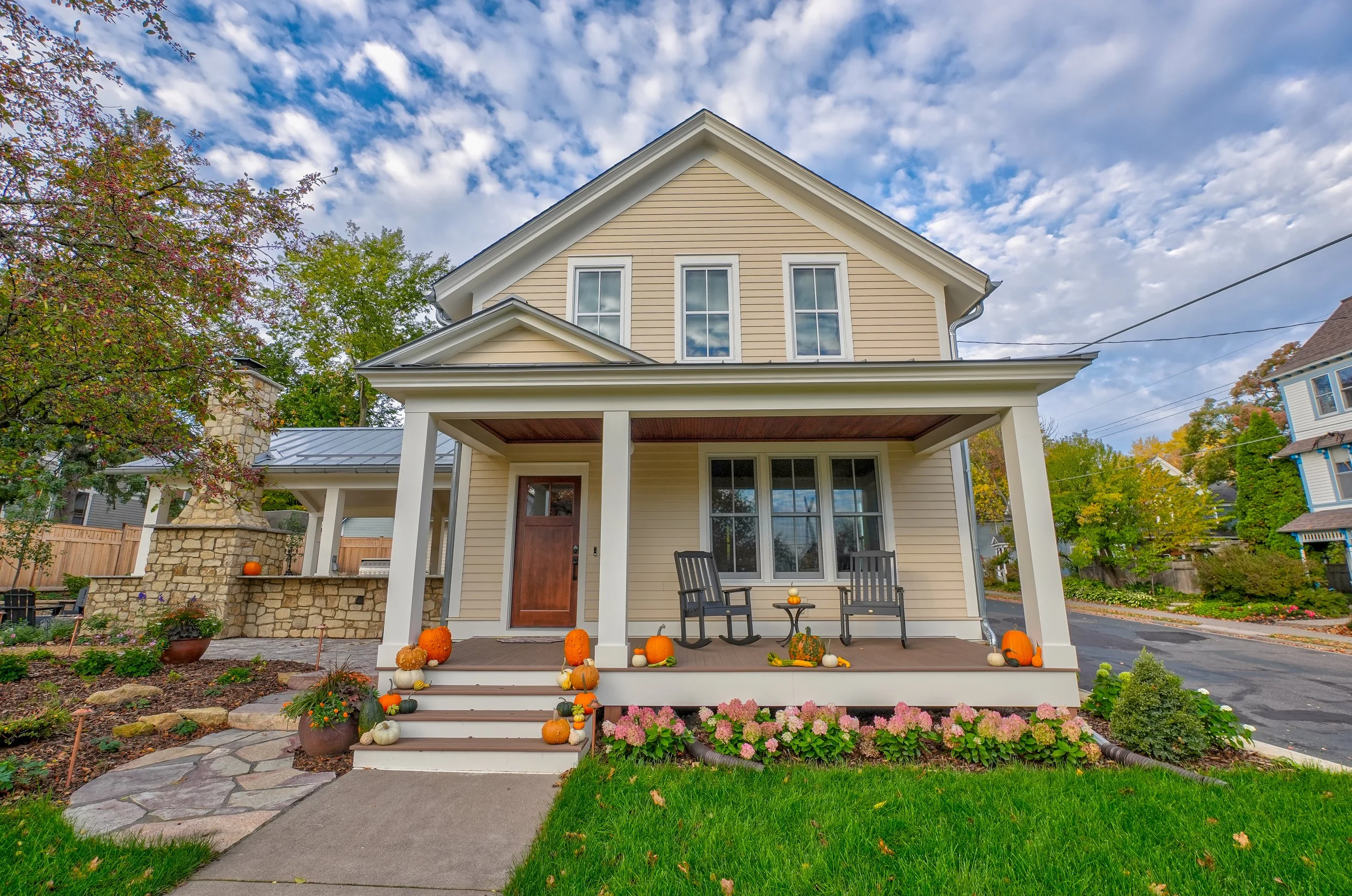 302 Sixth St S-10.jpg