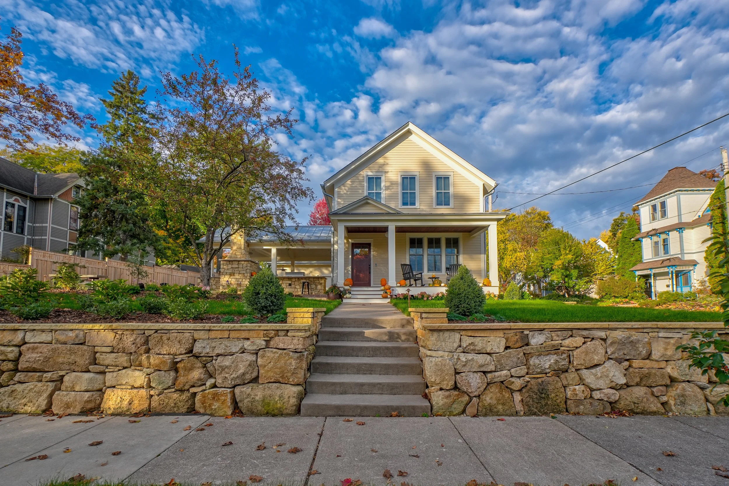 302 Sixth St S-4.jpg