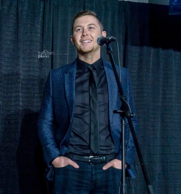 Scotty arriving in class for the Randy Travis Tribute show press conference. Photo- Chad Johnson/In Action Photos 