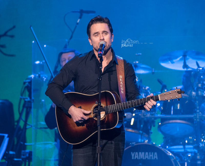 Charles Esten