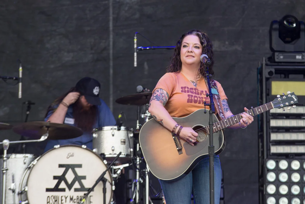LJ2018 - Ashley McBride Perform.jpg