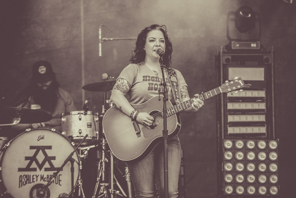 Ashley McBryde - Lakes Jam 2018