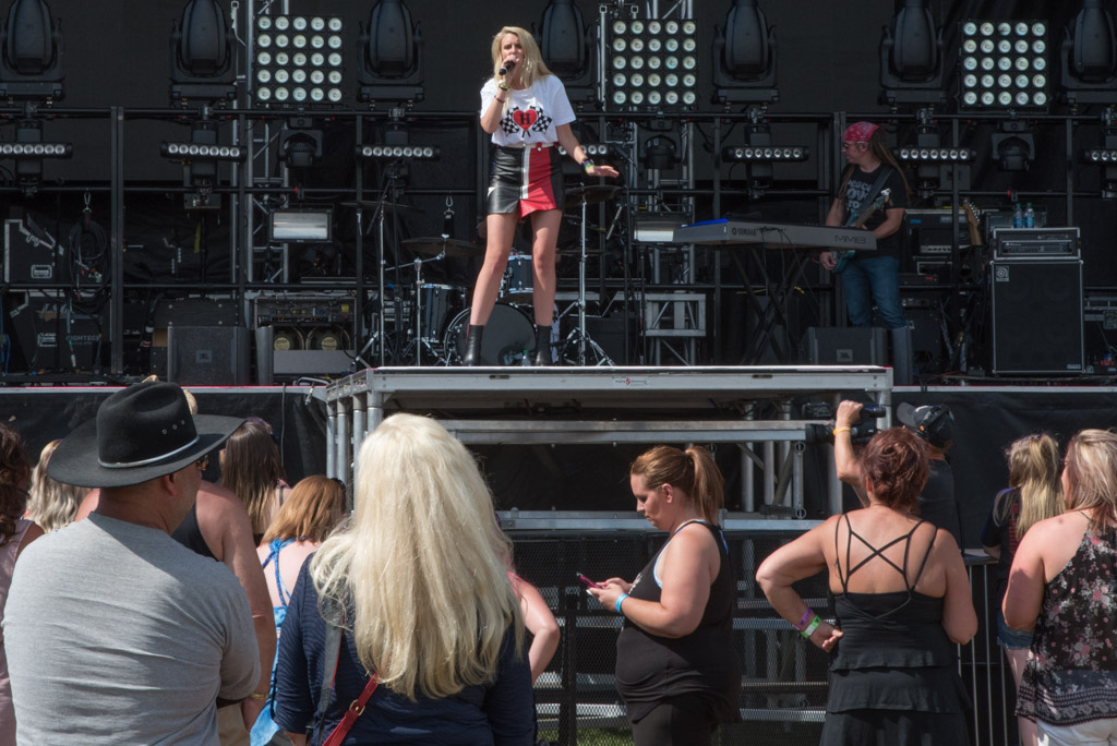 LJ2018 - Friday Elizabeth Lyons Performance-10.jpg