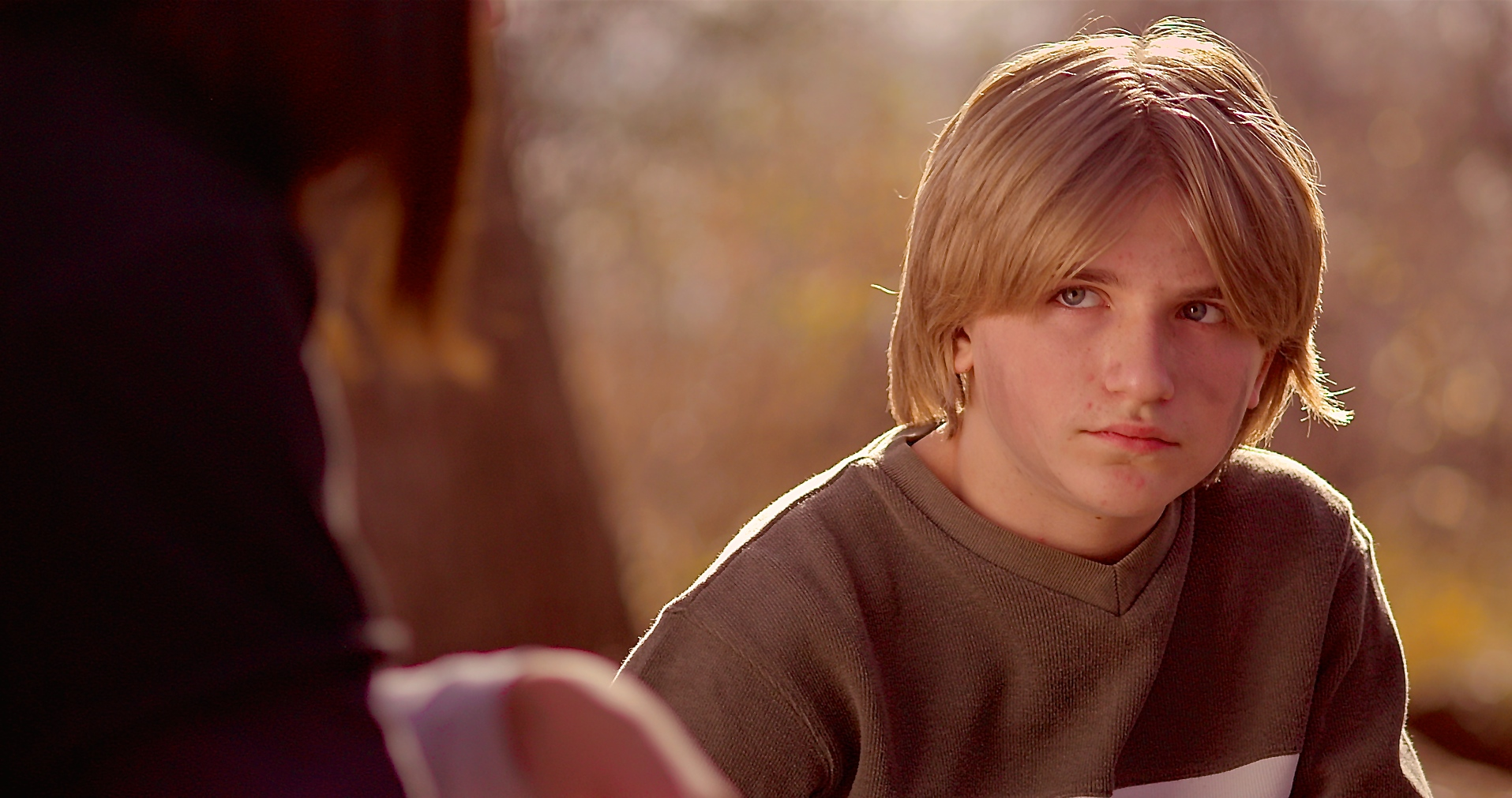 Janey's best friend Mark (Alexander Carpenter) tells Janey he likes Stephanie, but when he learns about the kissing game, he says, he doesn't even know how to kiss.