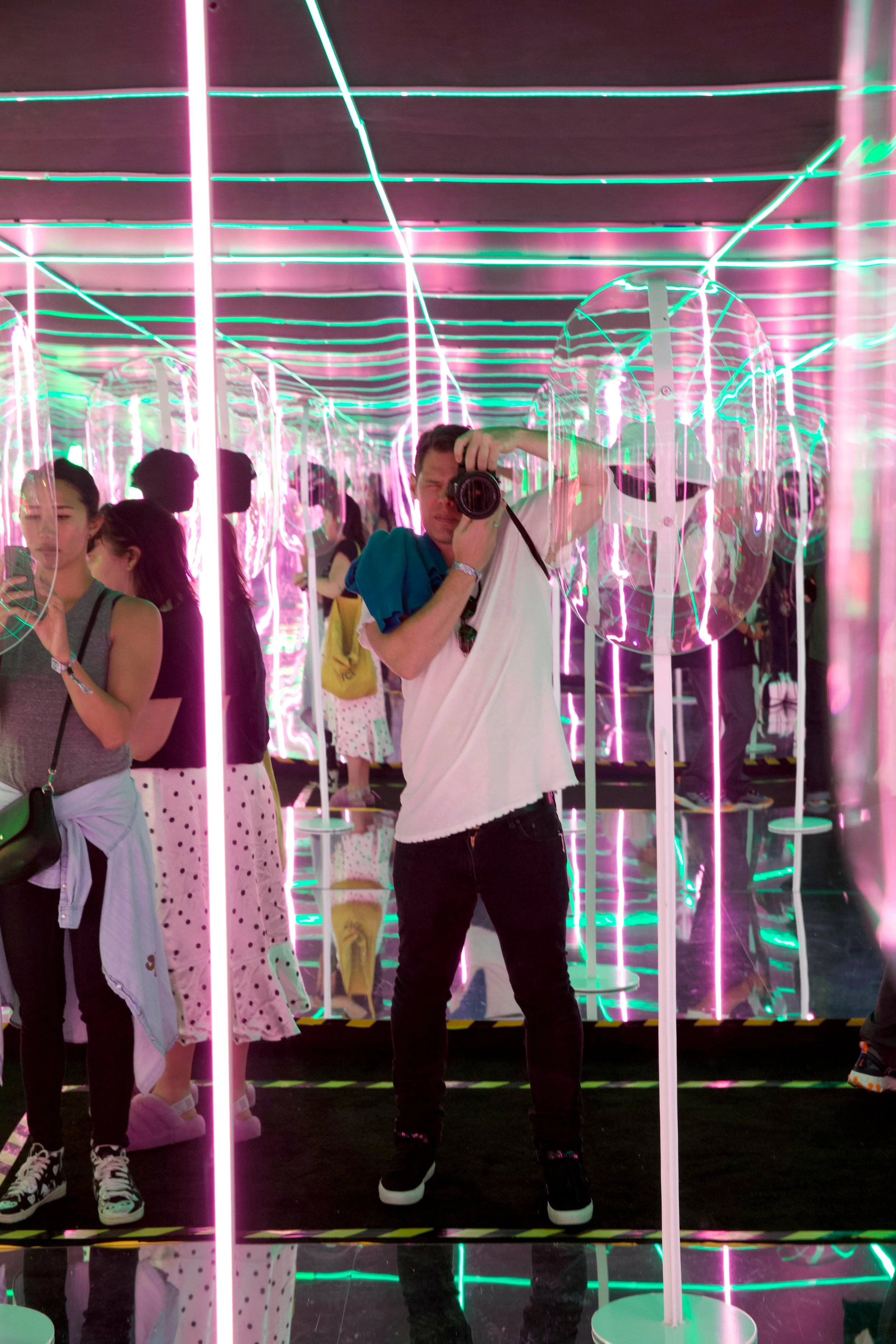  Selfie in the Mirror Room 