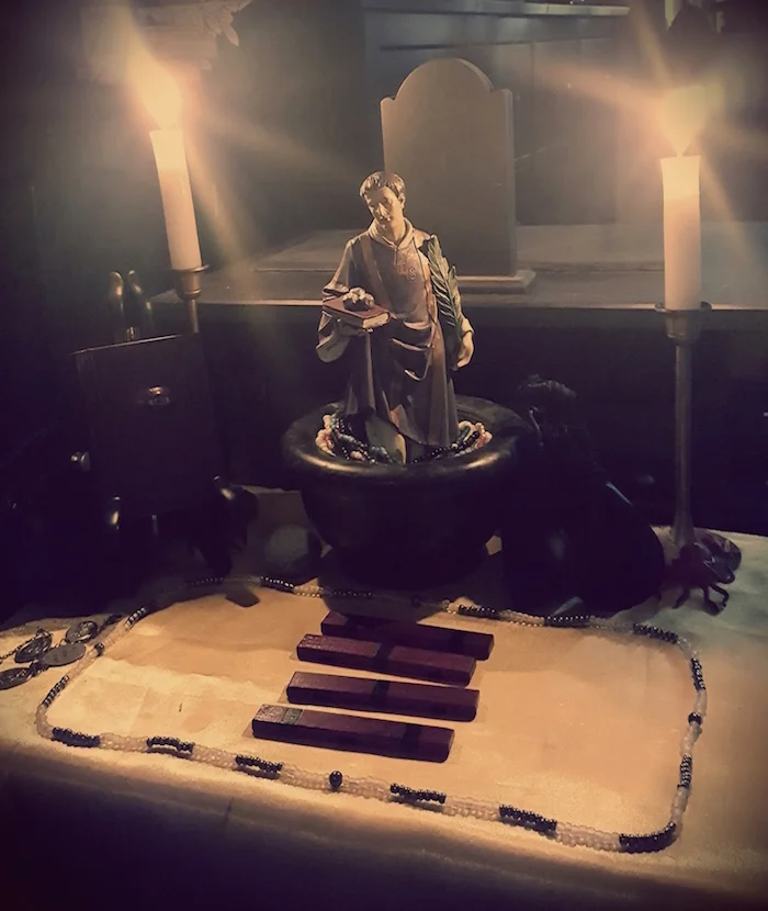 Divination using a circlet of Taphthartharath for inquiring into Mercurial matters.