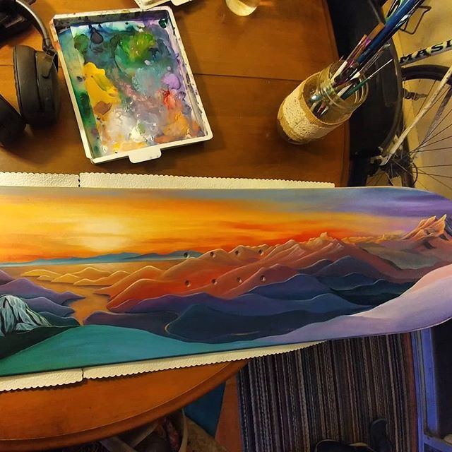 Snowboard commission - getting there! Now the fun part: thr details, subtle play of light and shadow, refining colour and tone, layering thin, translucent coats of medium to create depth... Fun!
.
.
.
.
.
.
#seatosky #whistler #blackcomb #Squamish #h