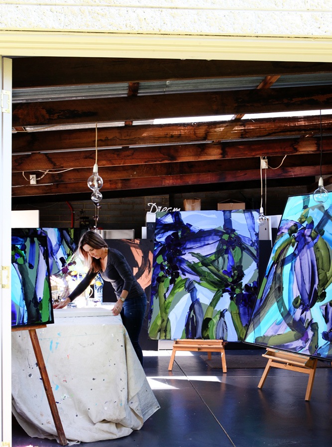 Kerry in her studio photographed by Tania Savage for Engaging Women - read their interview on Kerry here .