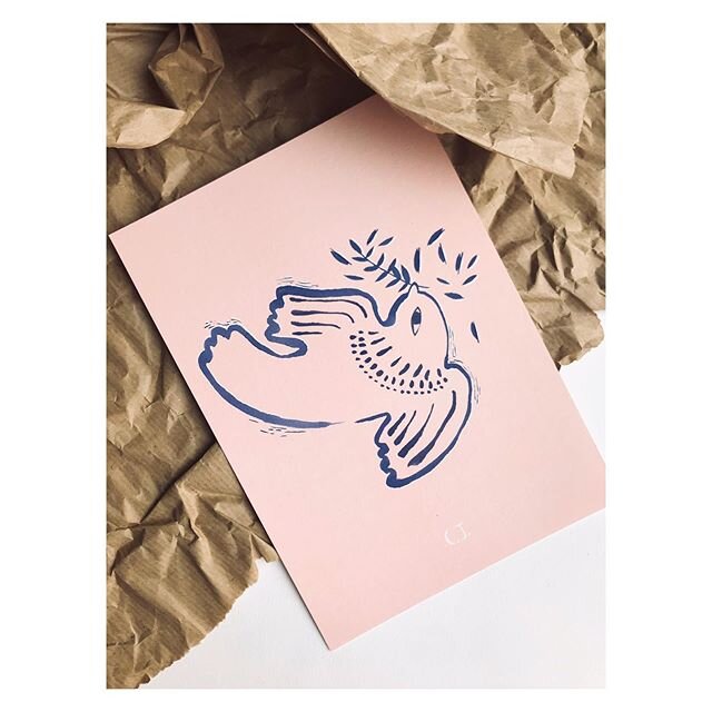 Dessin&eacute; il y a quelques ann&eacute;es, je ne me lasse pas de ce petit oiseau 🕊
.
.
.
.
.
.
.
.
.
#illustration #illustratrice #charlottejanvier #affiche #deco #decoration