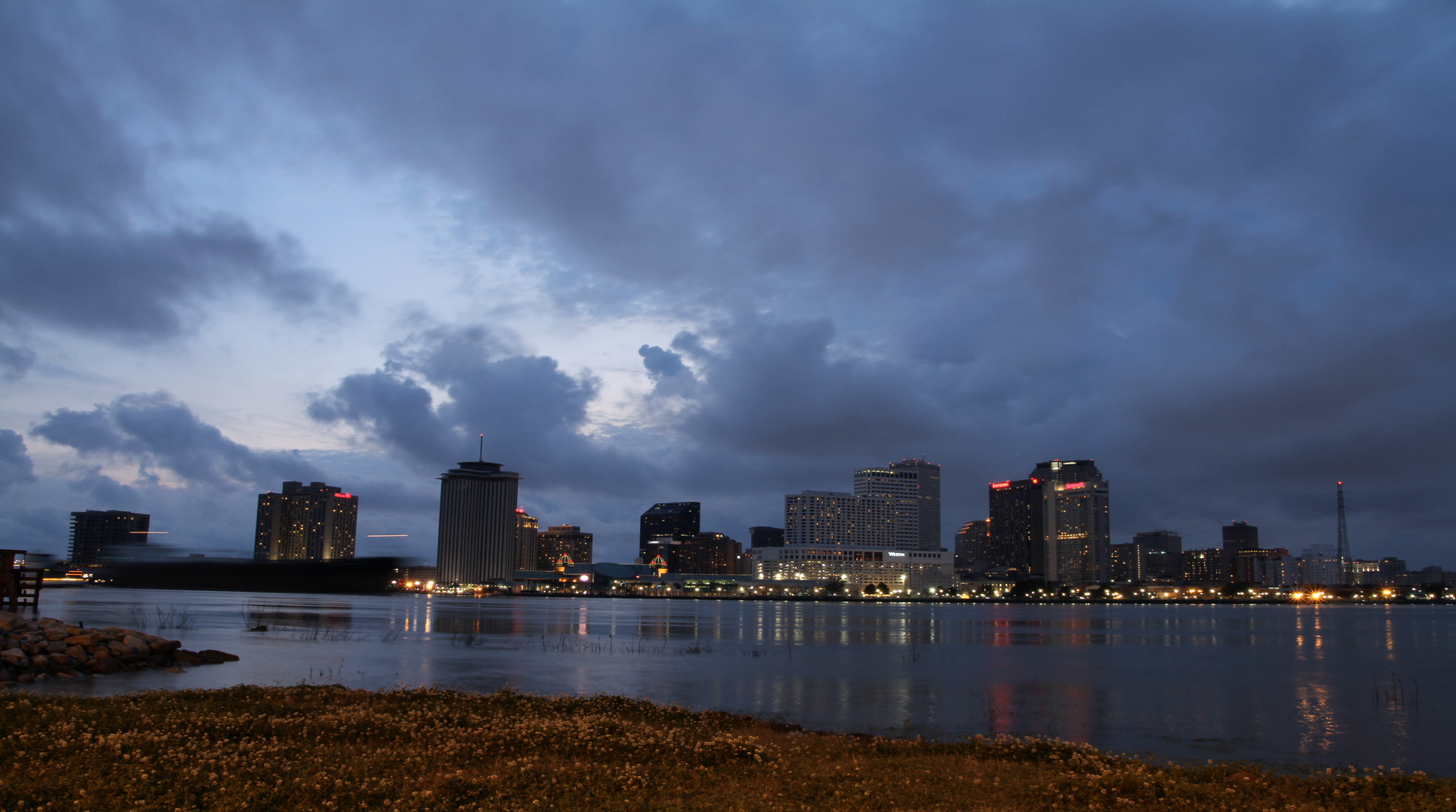 New Orleans Night Sky Time-lapse