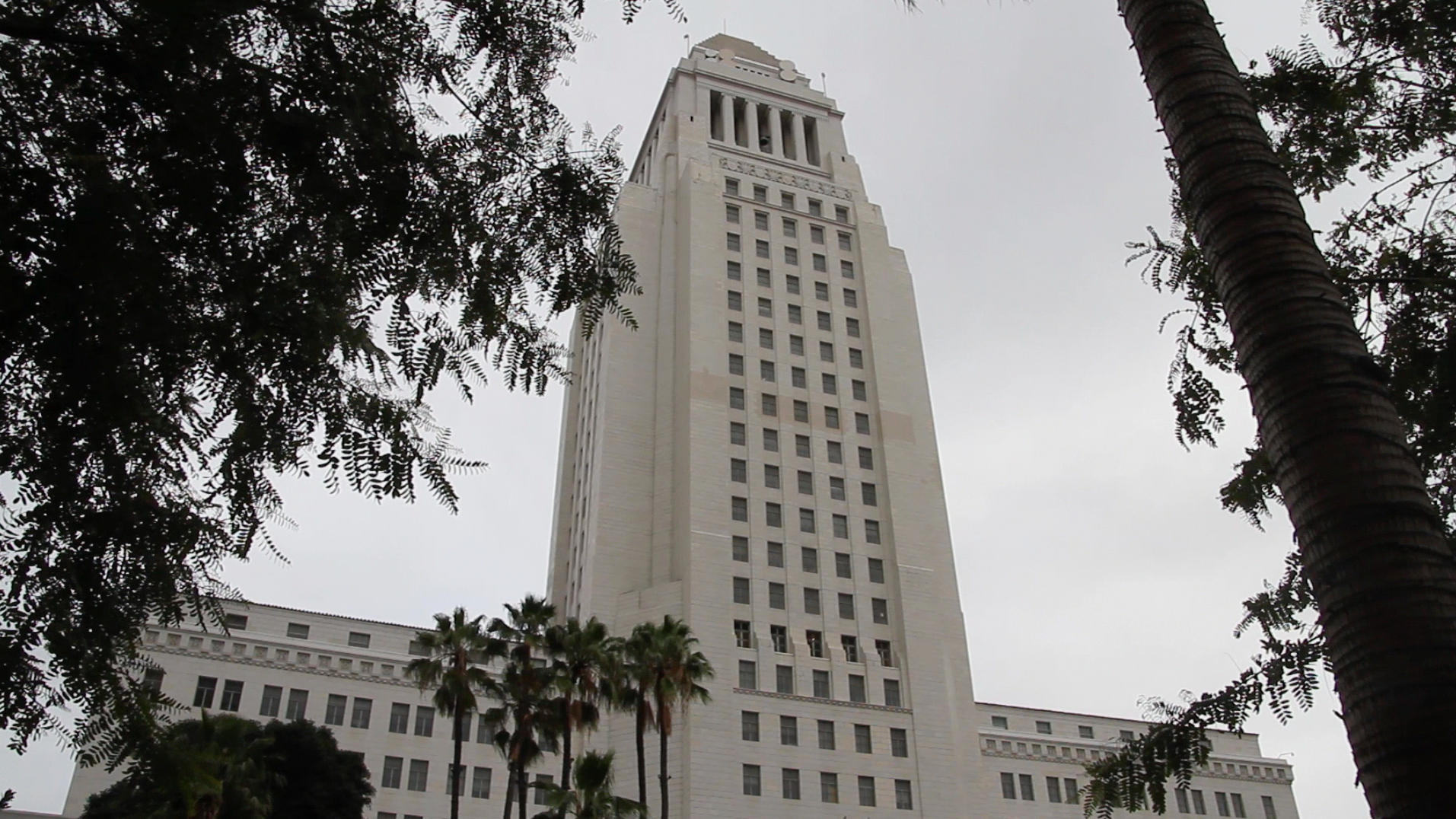 Los Angeles City Hall Establishing