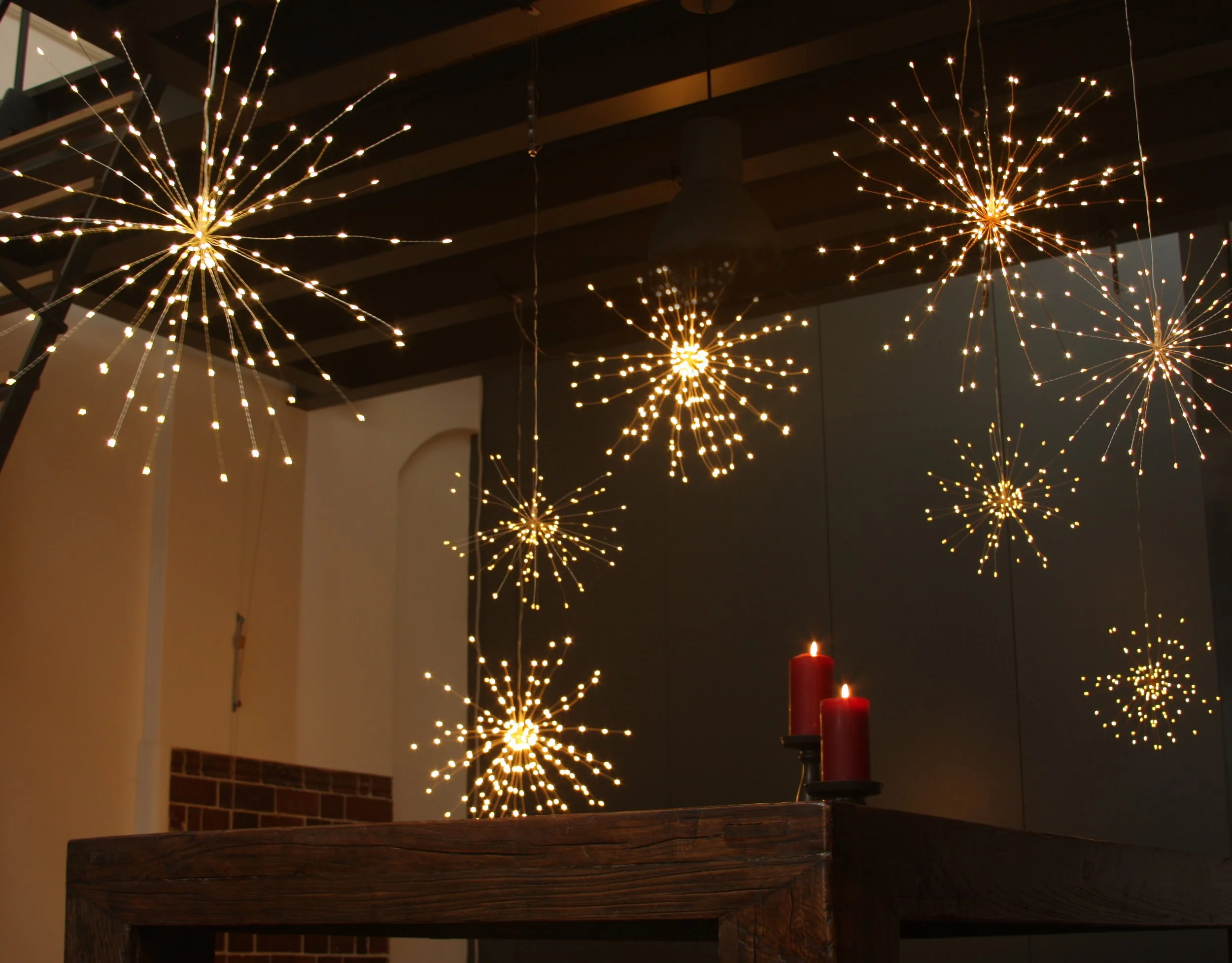 Hanging Starburst 50cm (Silver)