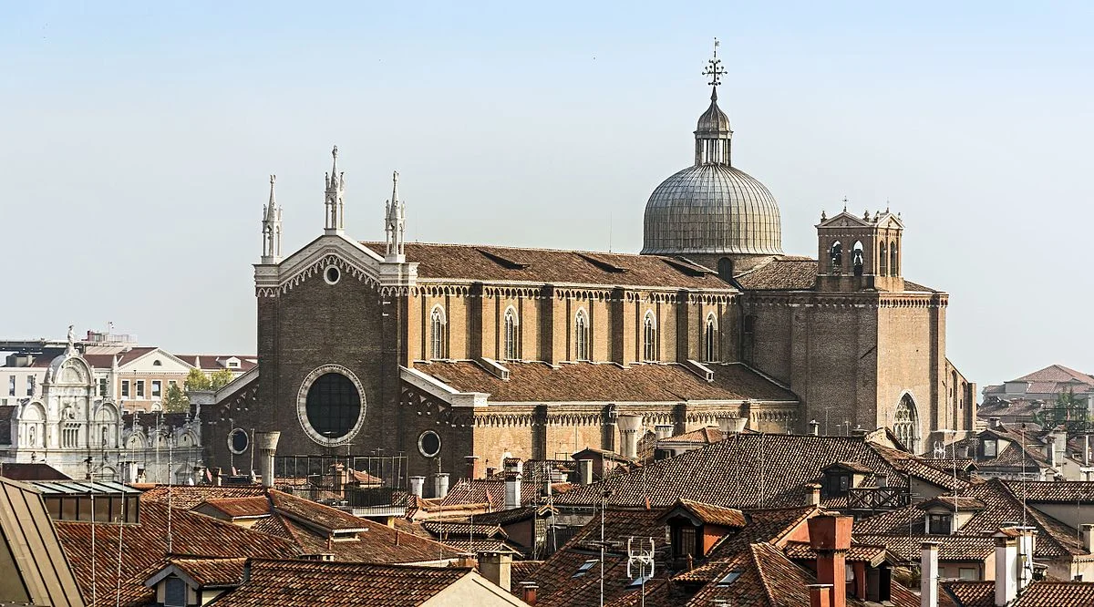 Exterior_of_Santi_Giovanni_e_Paolo_(Venice)_from_Campo_San_Zanipolo.jpg