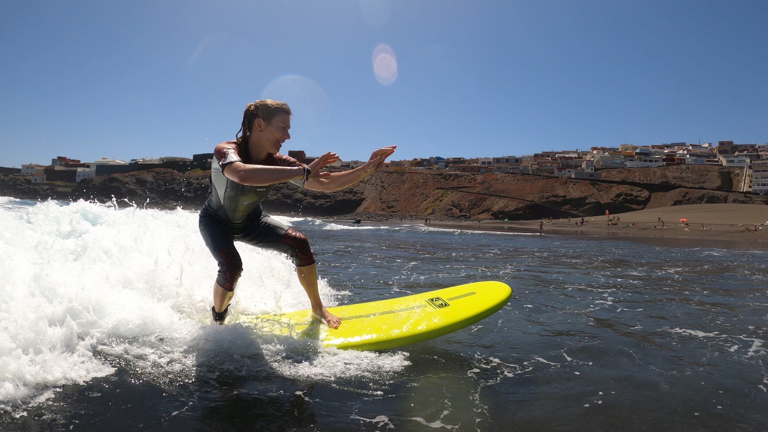 mejores clases de surf para ninos.JPG