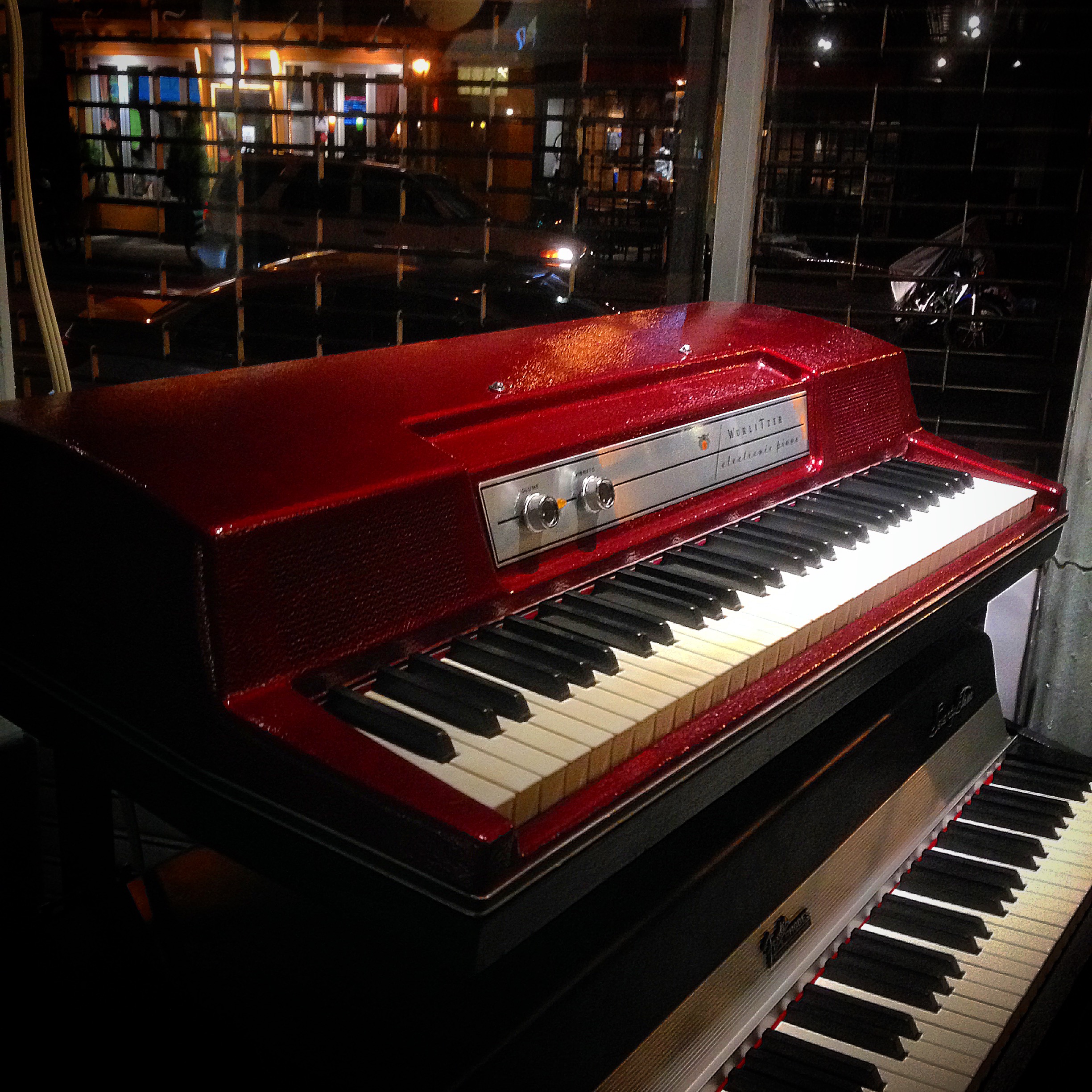  Wurlitzer: Custom fire red 