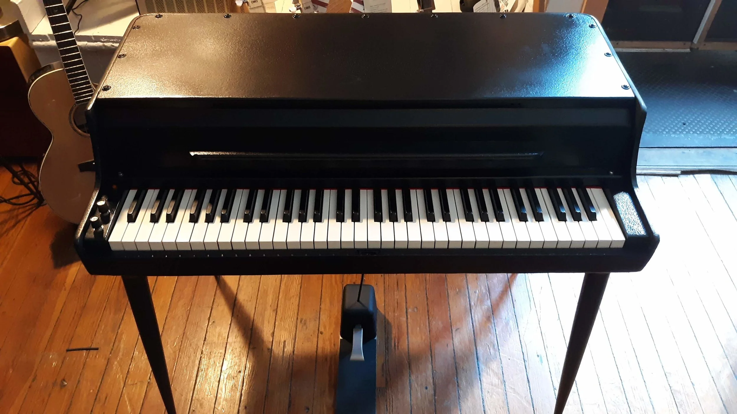 Wurlitzer 140B (1965) Custom Black