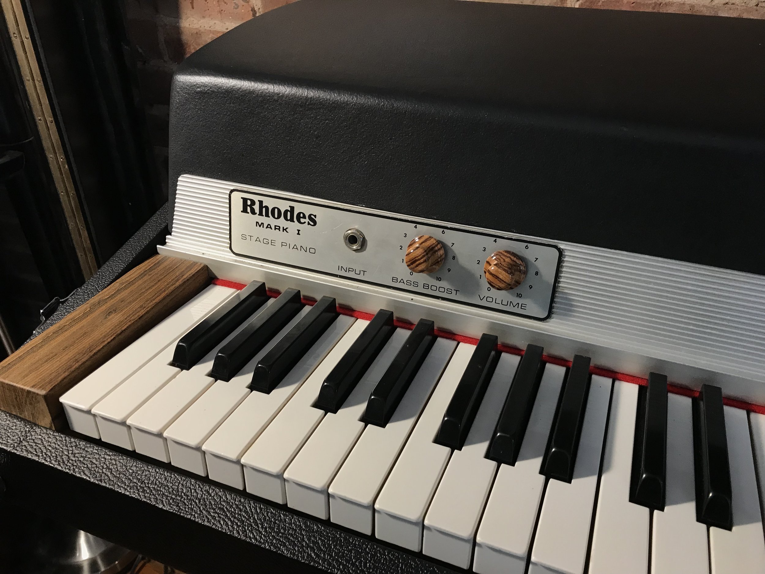 Rhodes Mark 1 Stage (1975) — BigRhodes Mark 1 Stage (1975) — Big  