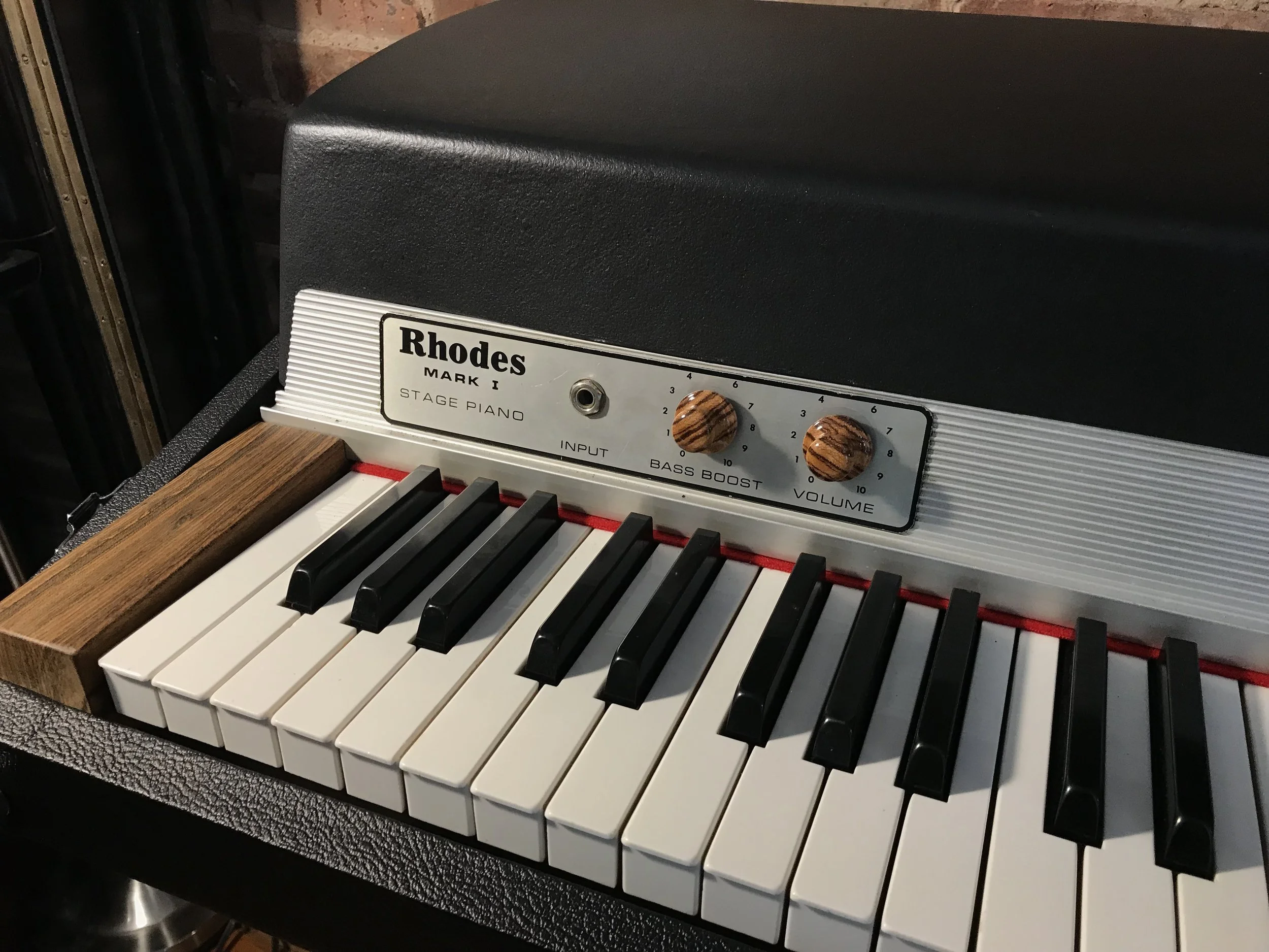 Rhodes Mark 1 Stage (1975)