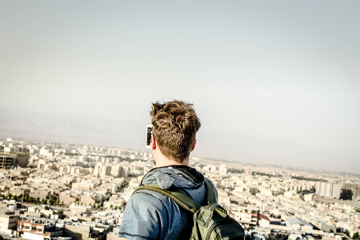 Yazd Silent Towers Ich Mauer_Lehm Sonne.jpg