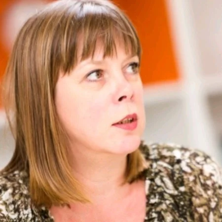 Four ways business consultants should be using social media