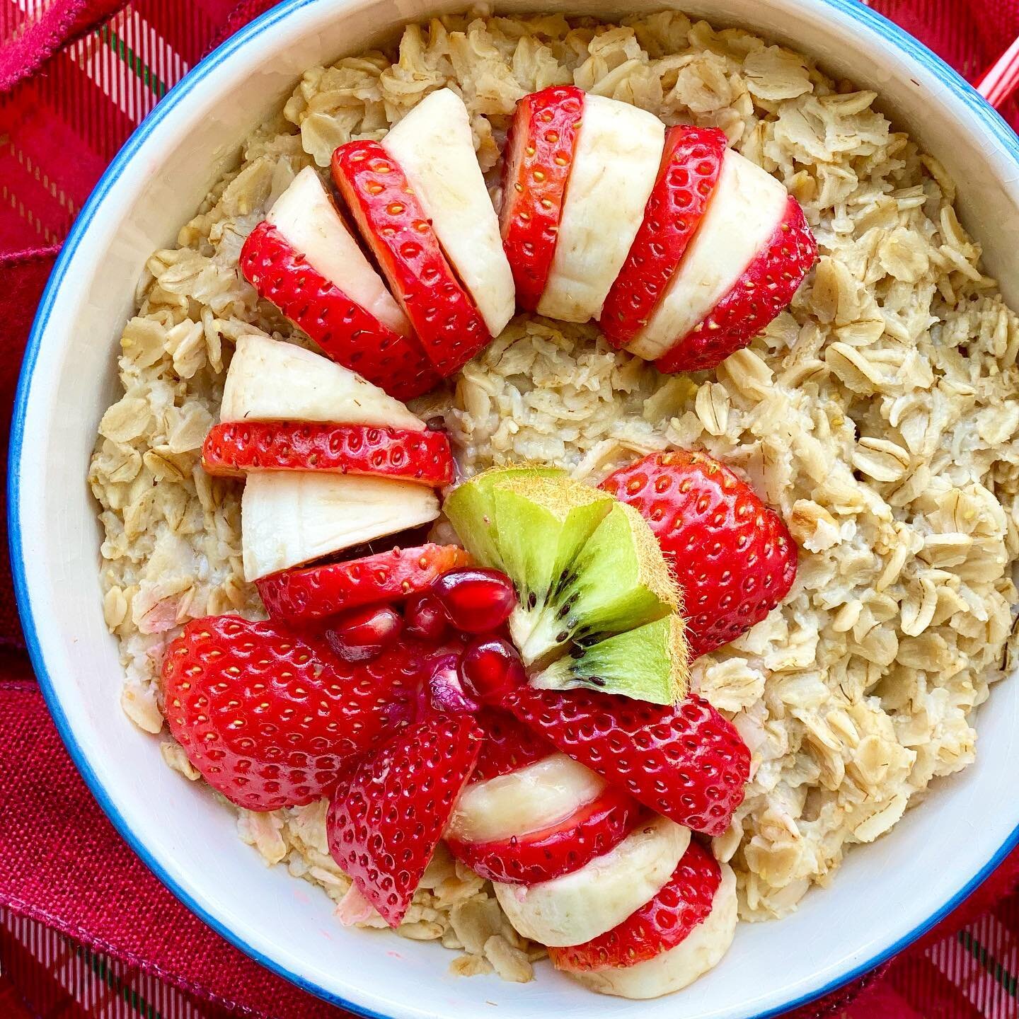 Not sure about anyone else but it wasn&rsquo;t sugar plums, it was visions of breakfast oatmeal dancing in our heads last night. 
Dig into a comforting breakfast before digging into those presents. 
Happy Holidays Everyone!