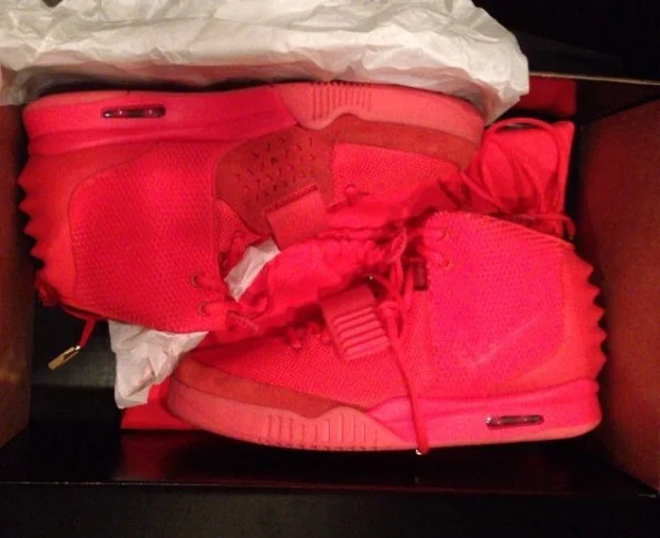 Air Yeezy 2 ‘Red October’ will be available online only at 8 AM EST on December 27th. #yeezy
In an interesting turn of events, Footlocker has put a release date on Kanye’s long-awaited Air Yeezy II sneakers.
After publicly denouncing Nike in favor of his new deal with Adidas, most of us thought the Air Yeezy’s would never see the light of day.
( source )