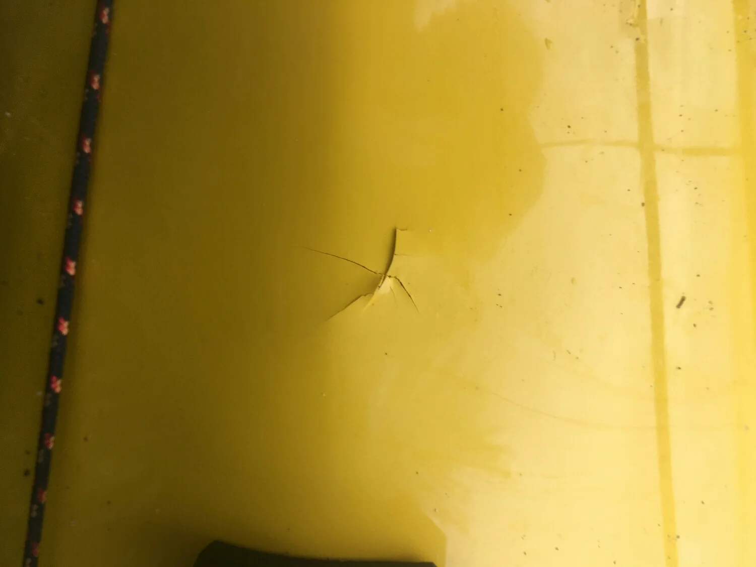 Crack in the boat!