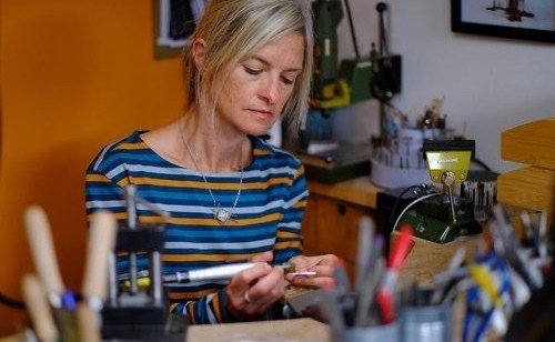 Meanings and Messages : Talk with Jeweller Deborah Beck
