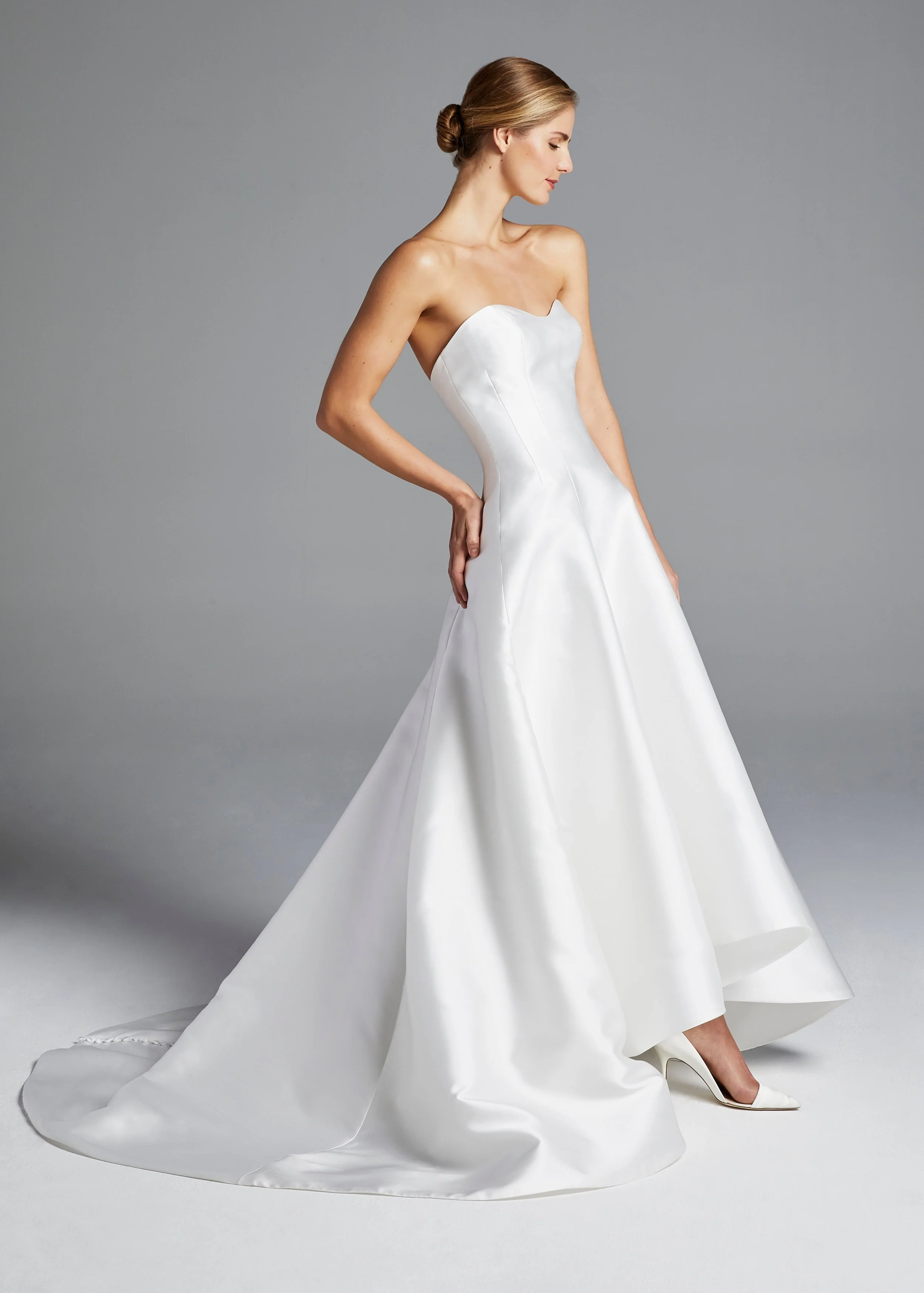 ANNE BARGE - SPRING 2019 - NEW YORK BRIDAL FASHION WEEK