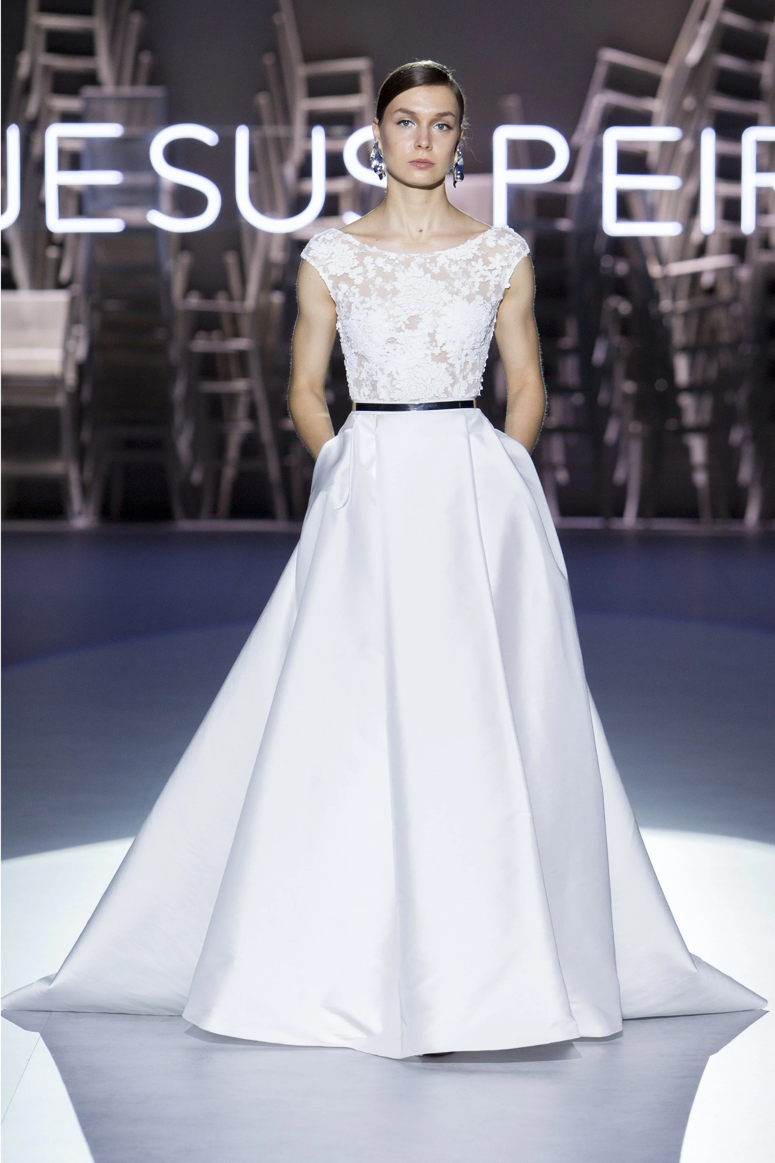 Vestido: Jesús Peiró / Pasarela: Valmont Barcelona Bridal Fashion Week
