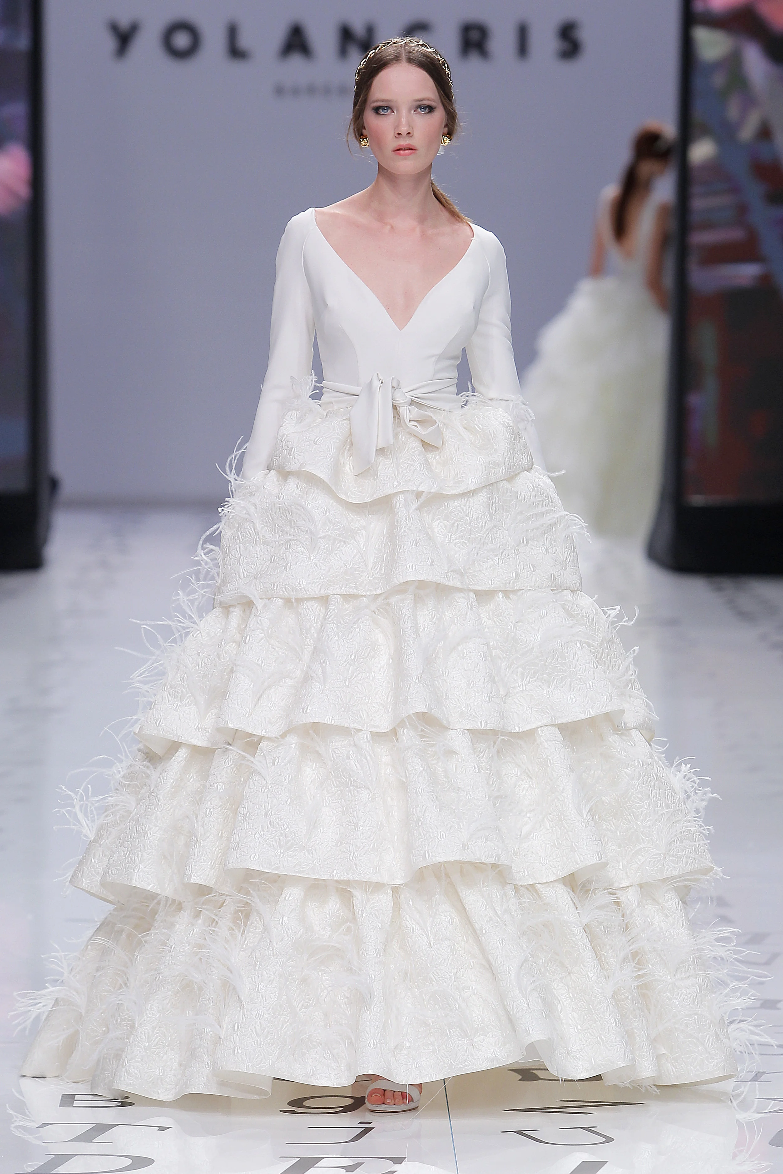 Diseñador: YolanCris - Pasarela: Valmont Barcelona Bridal Fashion Week